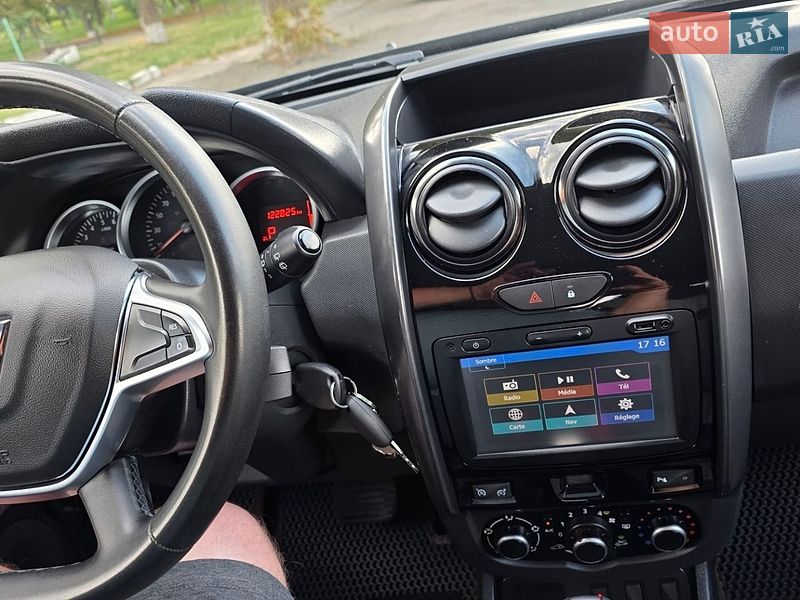 Позашляховик / Кросовер Dacia Duster 2017 в Новоархангельську