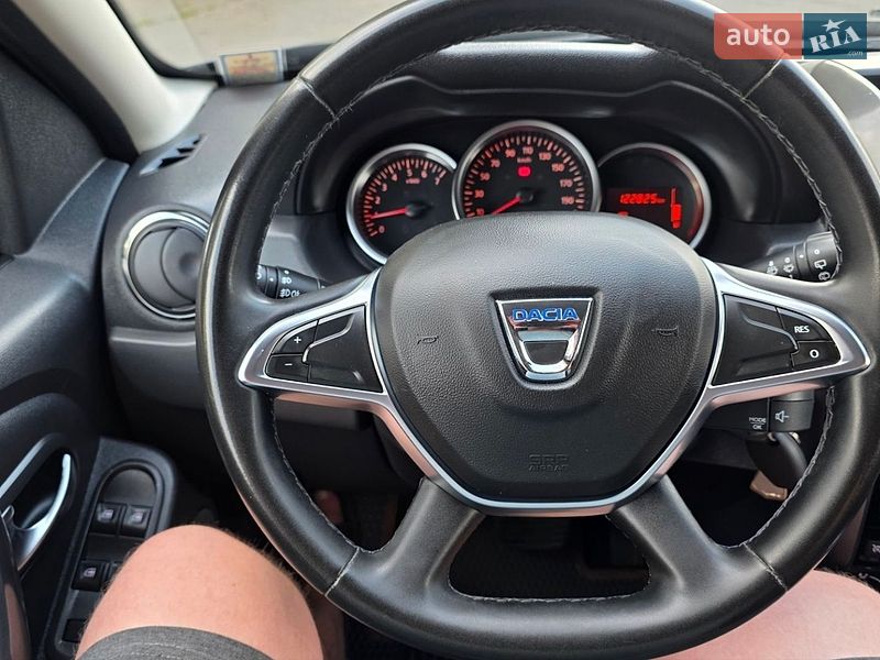 Позашляховик / Кросовер Dacia Duster 2017 в Новоархангельську