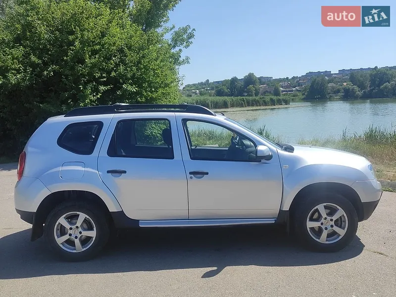 Dacia Duster 2011