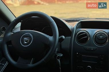 Позашляховик / Кросовер Dacia Duster 2016 в Бурштині