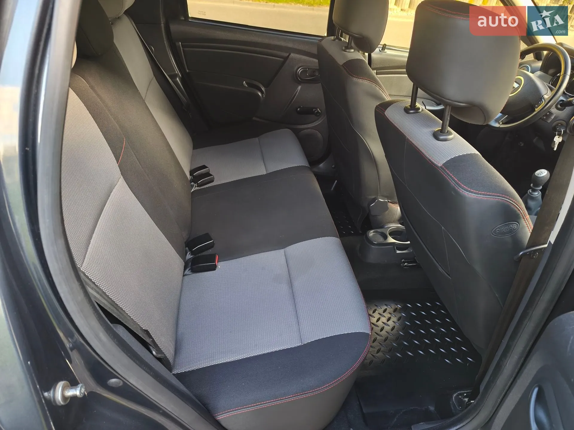 2014 Dacia Duster - мініатюра 16