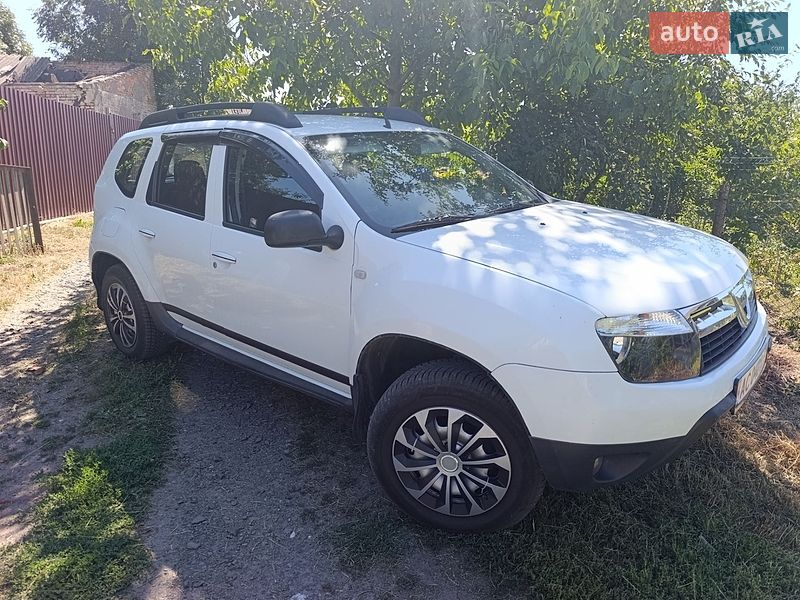 Позашляховик / Кросовер Dacia Duster 2011 в Горохові