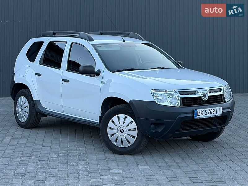 Внедорожник / Кроссовер Dacia Duster 2011 в Сарнах