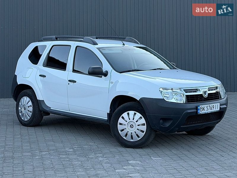 Внедорожник / Кроссовер Dacia Duster 2011 в Сарнах