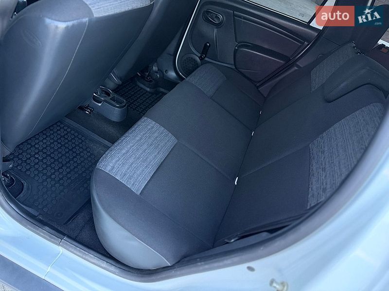 Внедорожник / Кроссовер Dacia Duster 2011 в Сарнах