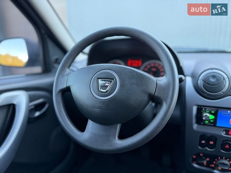 Внедорожник / Кроссовер Dacia Duster 2011 в Сарнах