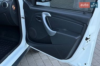 Внедорожник / Кроссовер Dacia Duster 2011 в Сарнах