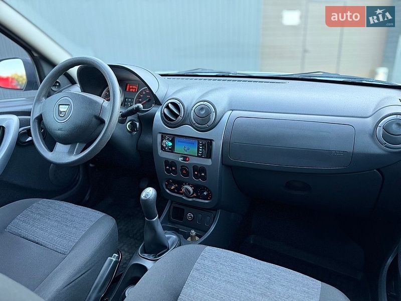 Внедорожник / Кроссовер Dacia Duster 2011 в Сарнах