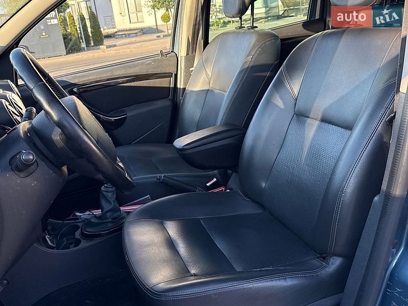 Внедорожник / Кроссовер Dacia Duster 2011 в Луцке