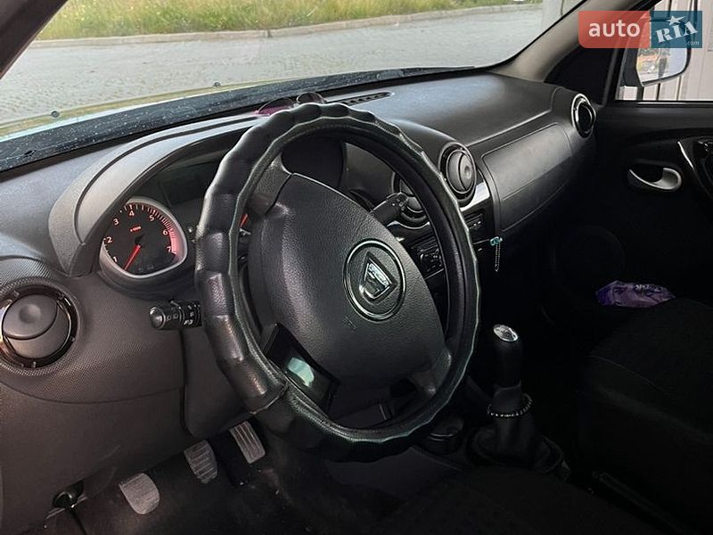 Позашляховик / Кросовер Dacia Duster 2010 в Красилові
