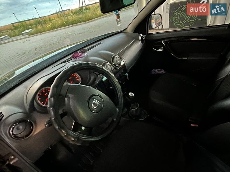 Позашляховик / Кросовер Dacia Duster 2010 в Красилові