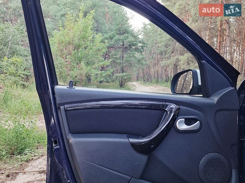Внедорожник / Кроссовер Dacia Duster 2010 в Полтаве