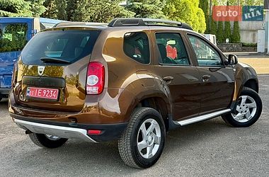 Позашляховик / Кросовер Dacia Duster 2011 в Луцьку