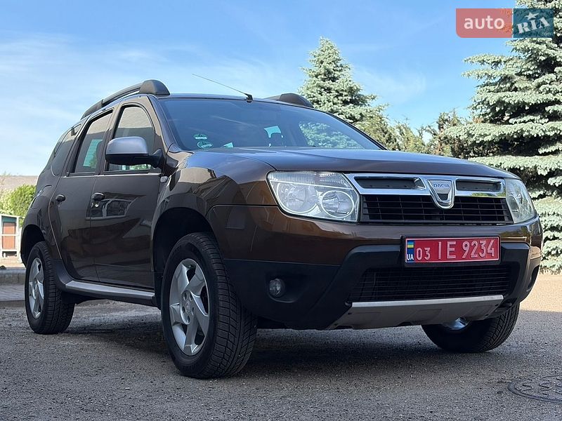 Позашляховик / Кросовер Dacia Duster 2011 в Луцьку