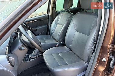 Позашляховик / Кросовер Dacia Duster 2011 в Луцьку