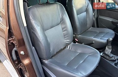 Позашляховик / Кросовер Dacia Duster 2011 в Луцьку