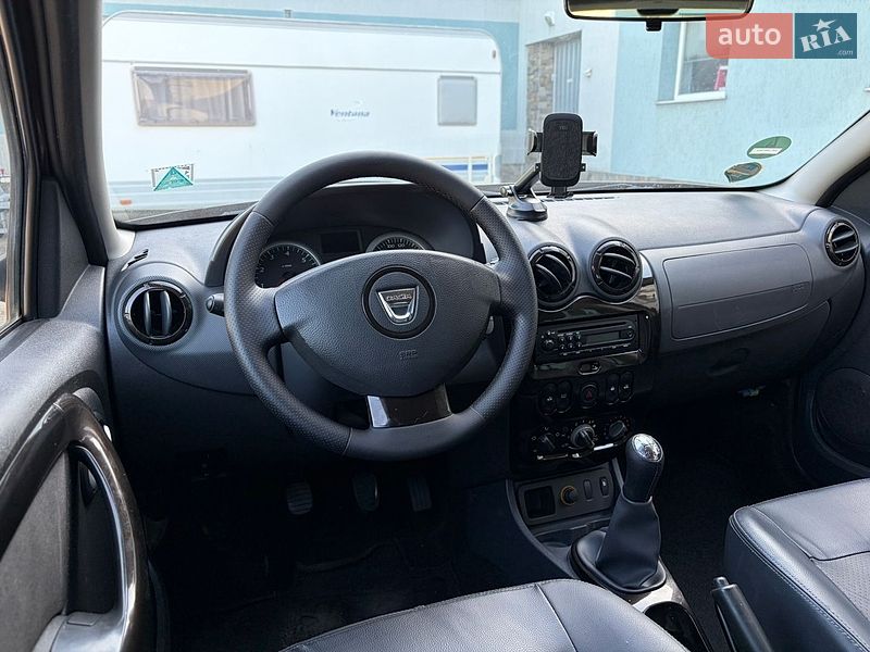 Позашляховик / Кросовер Dacia Duster 2011 в Луцьку