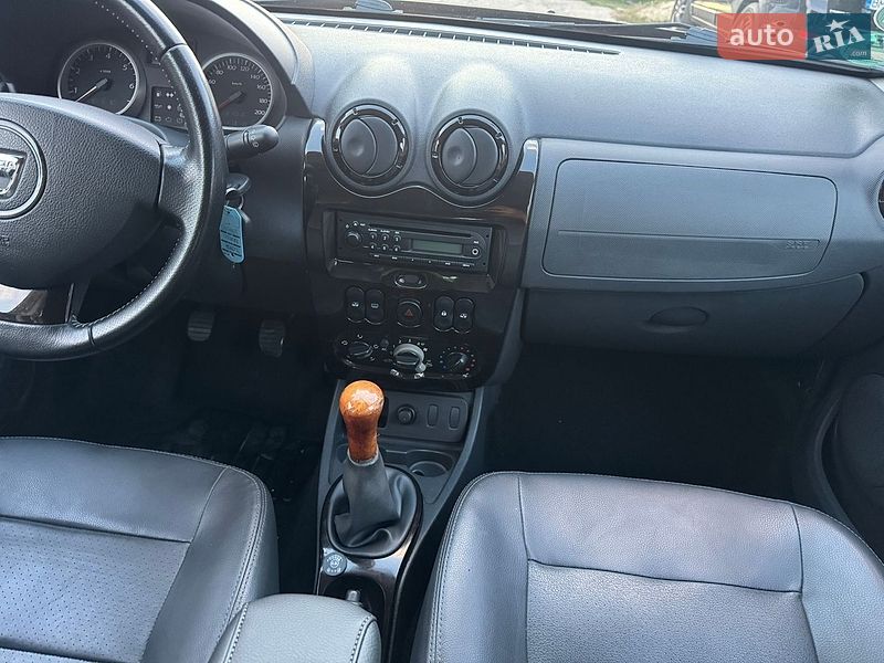 Внедорожник / Кроссовер Dacia Duster 2011 в Ахтырке