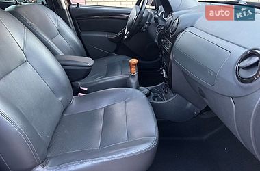 Внедорожник / Кроссовер Dacia Duster 2011 в Ахтырке
