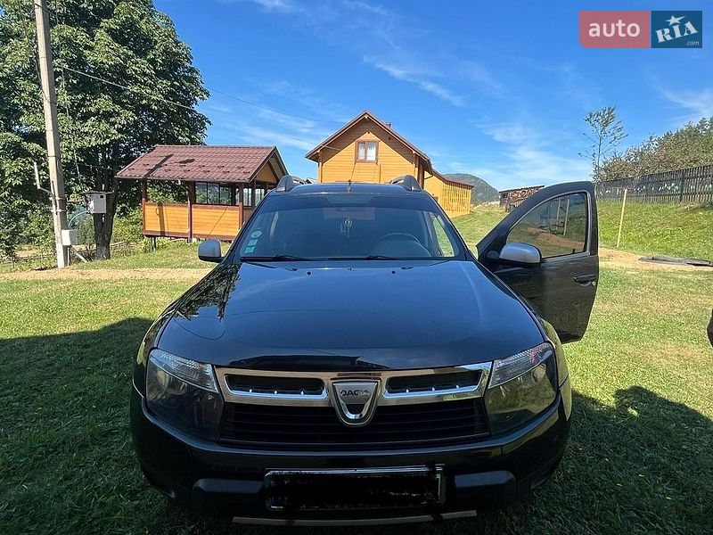 Позашляховик / Кросовер Dacia Duster 2010 в Верховині