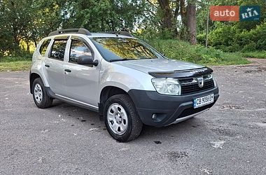 Позашляховик / Кросовер Dacia Duster 2010 в Чернігові