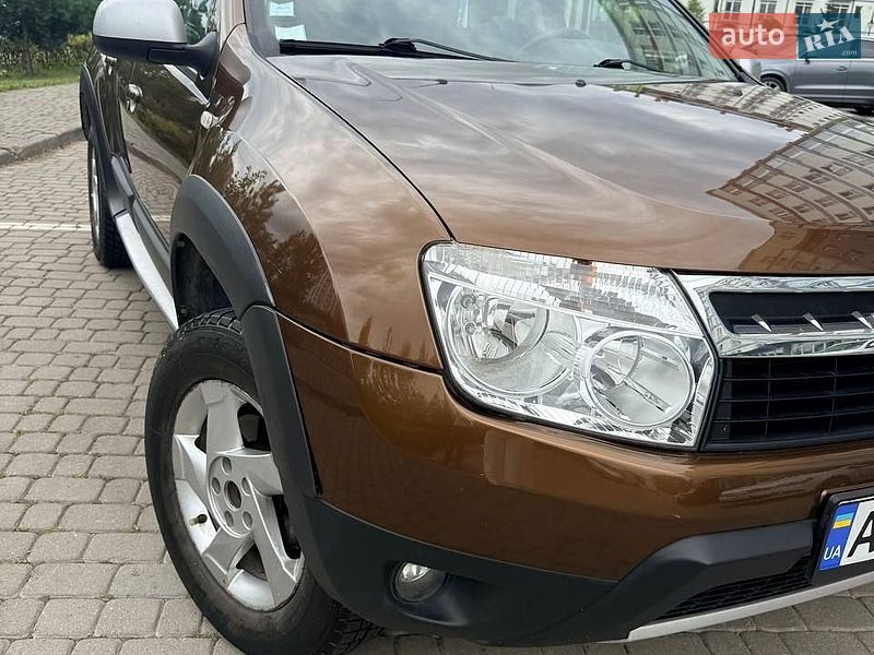 Позашляховик / Кросовер Dacia Duster 2011 в Івано-Франківську