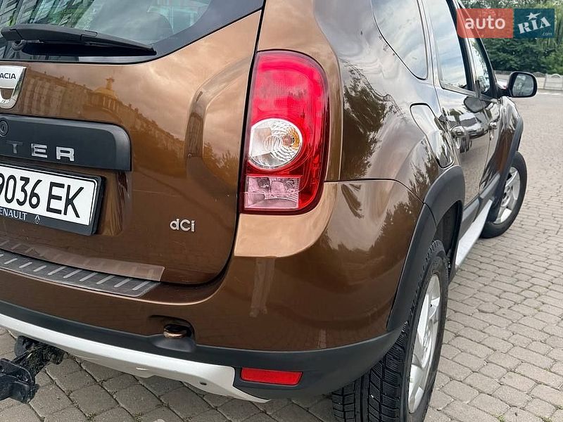 Позашляховик / Кросовер Dacia Duster 2011 в Івано-Франківську