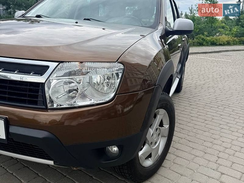Позашляховик / Кросовер Dacia Duster 2011 в Івано-Франківську
