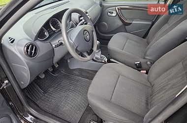 Внедорожник / Кроссовер Dacia Duster 2011 в Каменском
