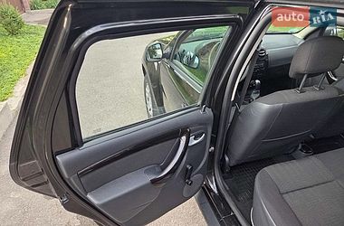 Внедорожник / Кроссовер Dacia Duster 2011 в Каменском