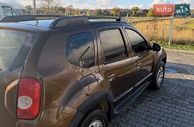 Позашляховик / Кросовер Dacia Duster 2011 в Вижниці