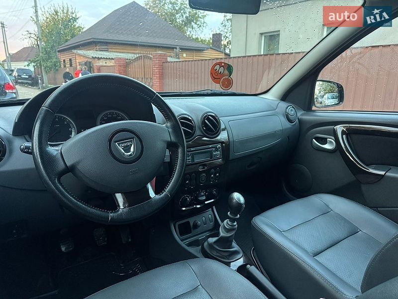 Позашляховик / Кросовер Dacia Duster 2012 в Охтирці