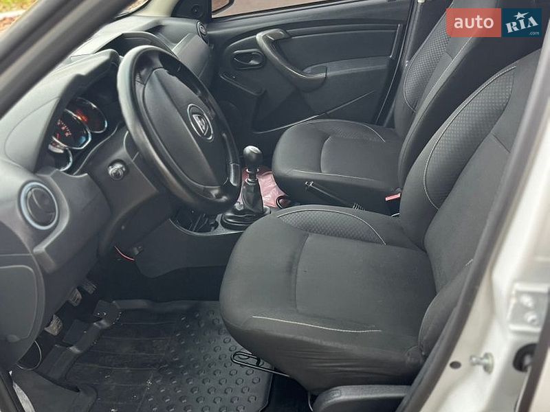 Внедорожник / Кроссовер Dacia Duster 2015 в Софиевской Борщаговке