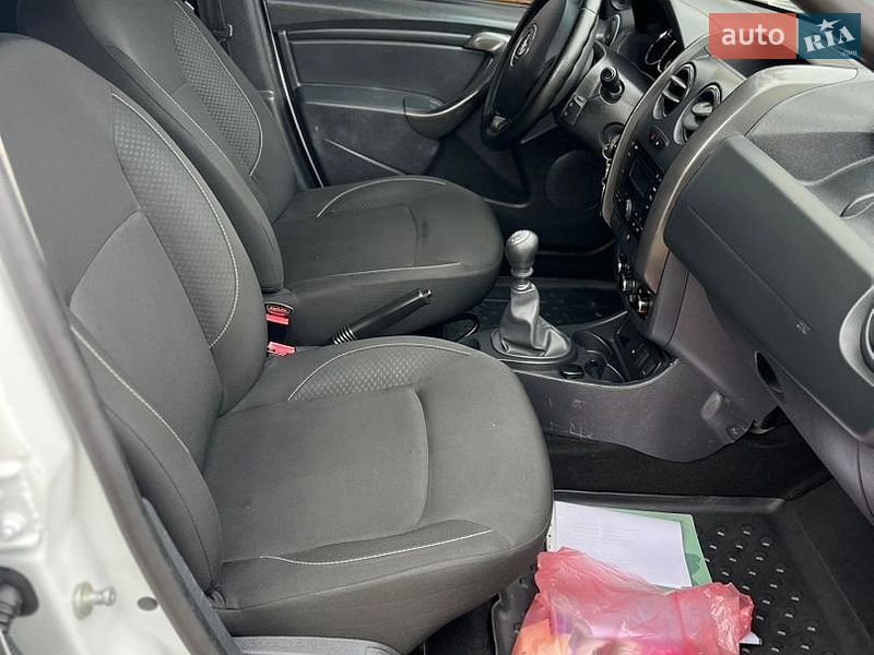 Внедорожник / Кроссовер Dacia Duster 2015 в Софиевской Борщаговке