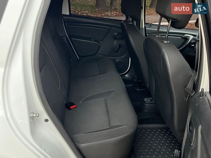 Внедорожник / Кроссовер Dacia Duster 2015 в Софиевской Борщаговке
