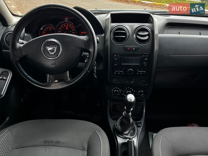 Внедорожник / Кроссовер Dacia Duster 2015 в Софиевской Борщаговке