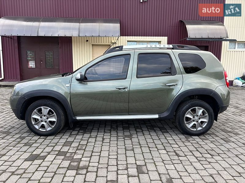 Позашляховик / Кросовер Dacia Duster 2014 в Гадячі