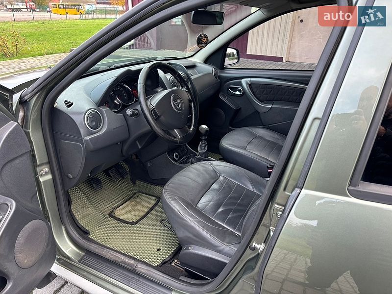 Позашляховик / Кросовер Dacia Duster 2014 в Гадячі