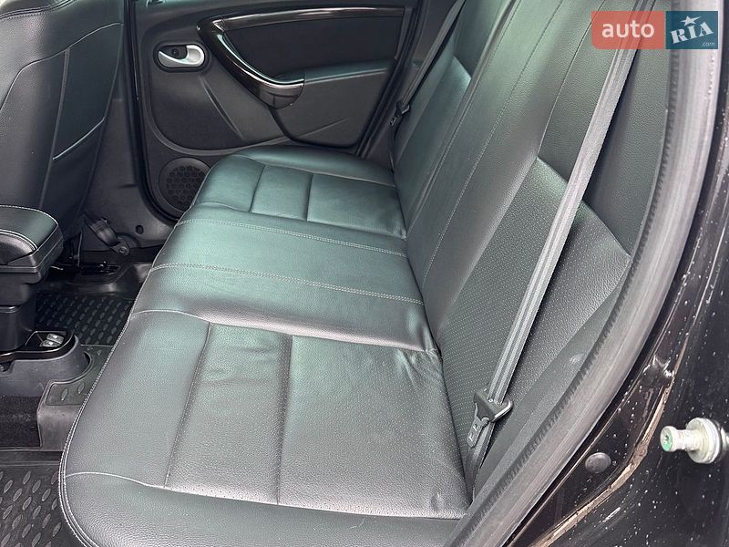 Позашляховик / Кросовер Dacia Duster 2010 в Стрию