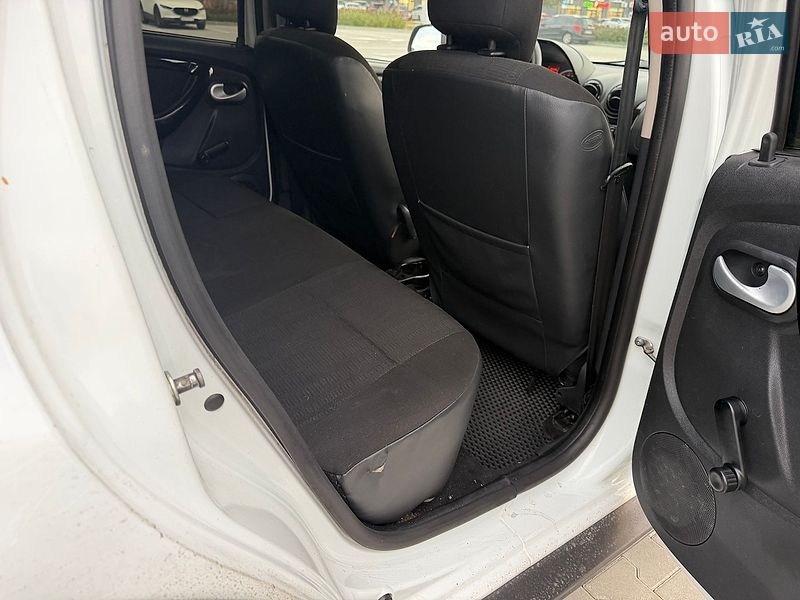 Внедорожник / Кроссовер Dacia Duster 2011 в Киеве фото 16 Внедорожник / Кроссовер Dacia Duster 2011 в Киеве