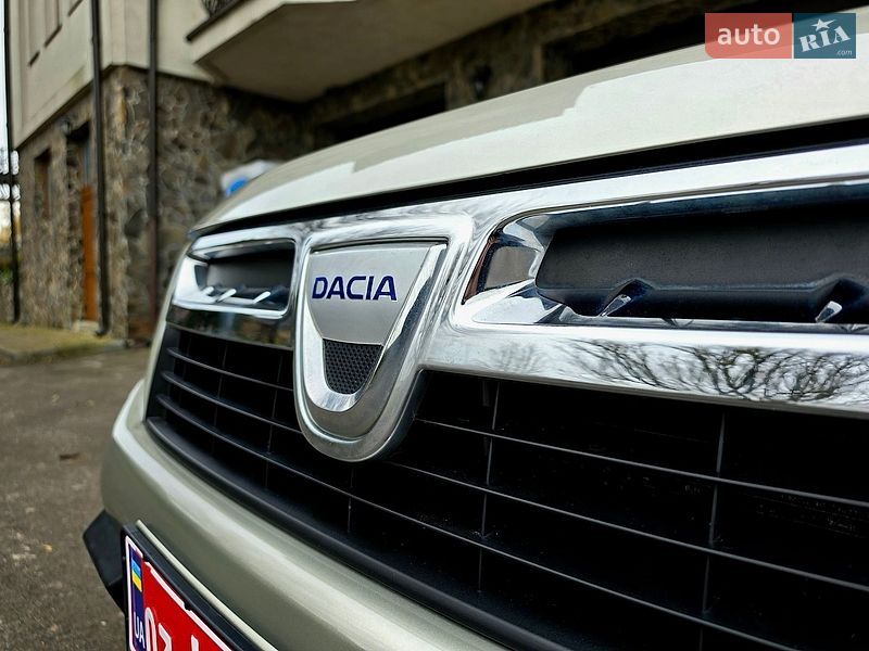 Позашляховик / Кросовер Dacia Duster 2011 в Луцьку