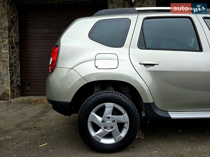 Позашляховик / Кросовер Dacia Duster 2011 в Луцьку