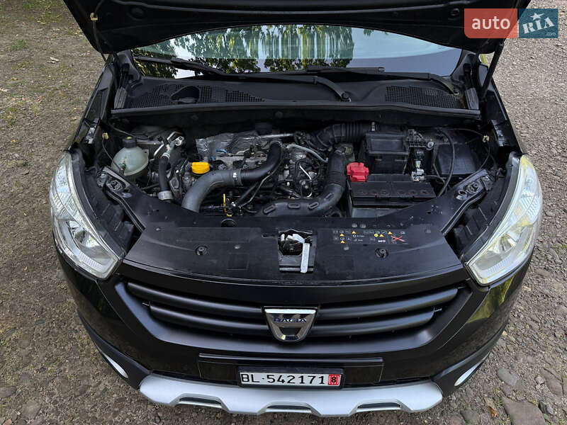 Минивэн Dacia Lodgy Stepway 2016 в Стрые фото 41 Минивэн Dacia Lodgy Stepway 2016 в Стрые