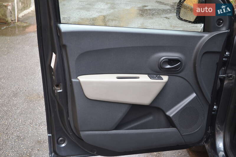 Универсал Dacia Lodgy 2013 в Виннице
