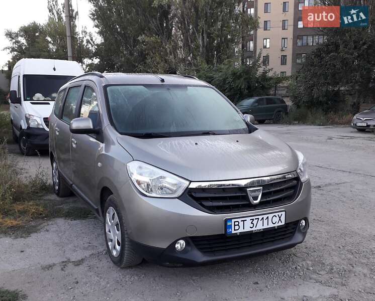 Мінівен Dacia Lodgy 2012 в Одесі