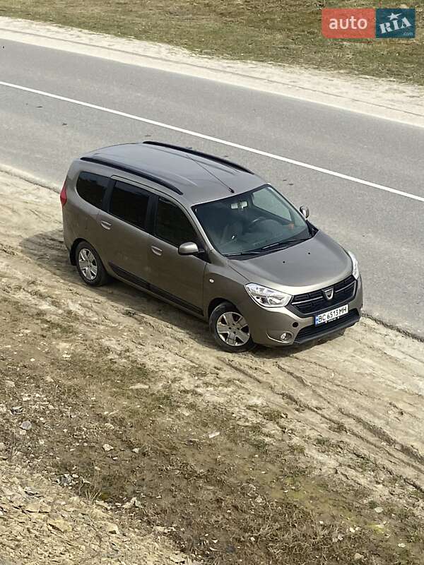 Мінівен Dacia Lodgy 2012 в Львові