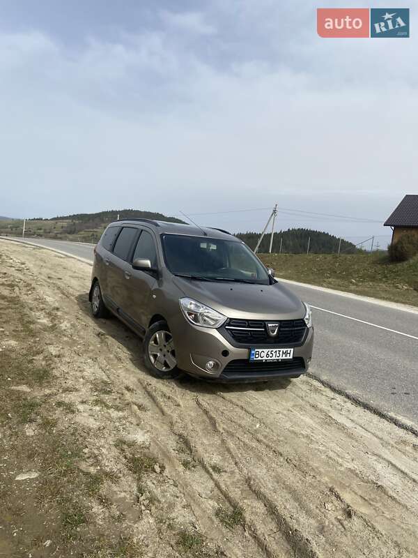 Мінівен Dacia Lodgy 2012 в Львові