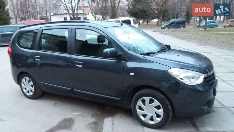 Минивэн Dacia Lodgy 2013 в Львове