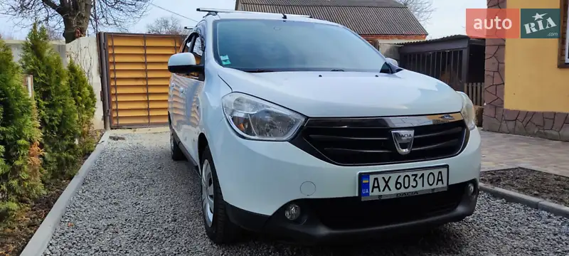 Минивэн Dacia Lodgy 2013 в 