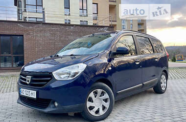 Минивэн Dacia Lodgy 2013 в Сваляве